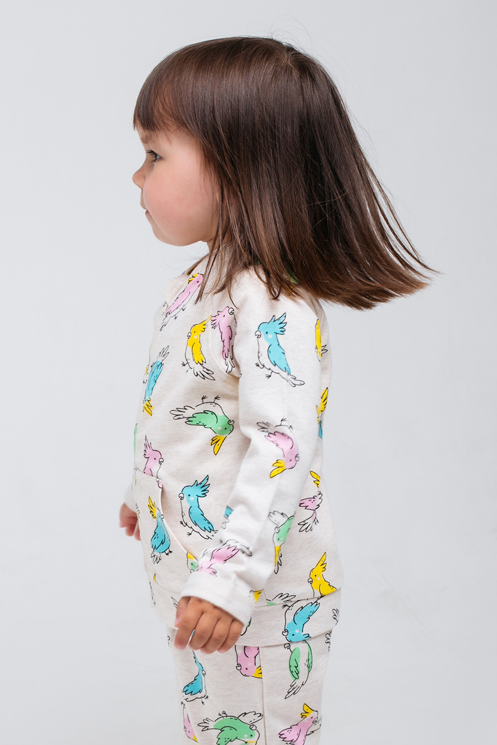 картинка Куртка для девочки Crockid КР 301654 светло-бежевый меланж, цветные какаду к327 от магазина детских товаров ALiSa