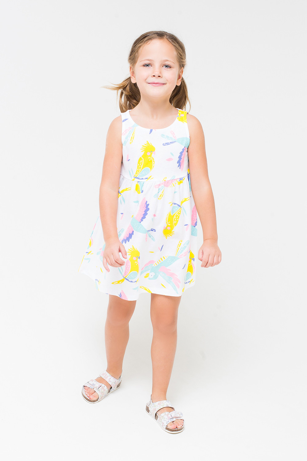 картинка Платье для девочки Crockid К 5589 белый, попугайчики к1248 от магазина детских товаров ALiSa