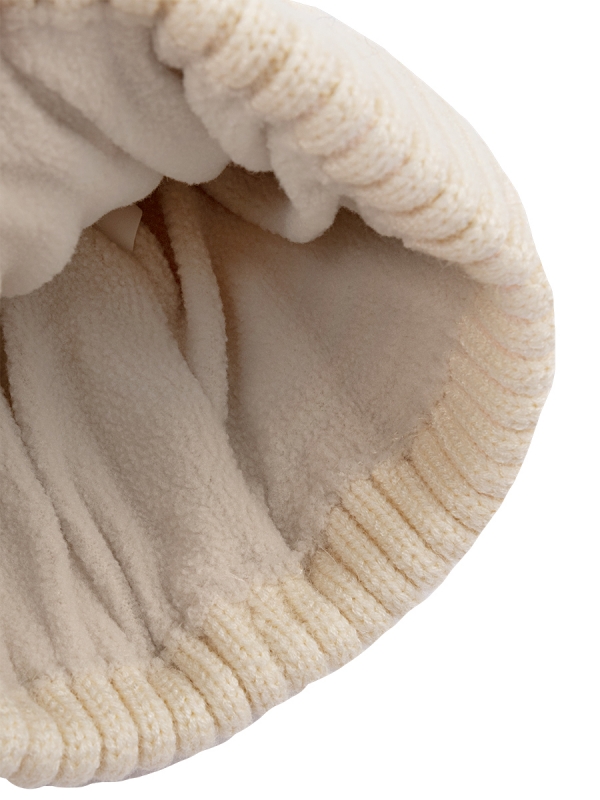 картинка Шапка зимняя для девочки NIKASTYLE 11з16224 Молоко от магазина детских товаров ALiSa