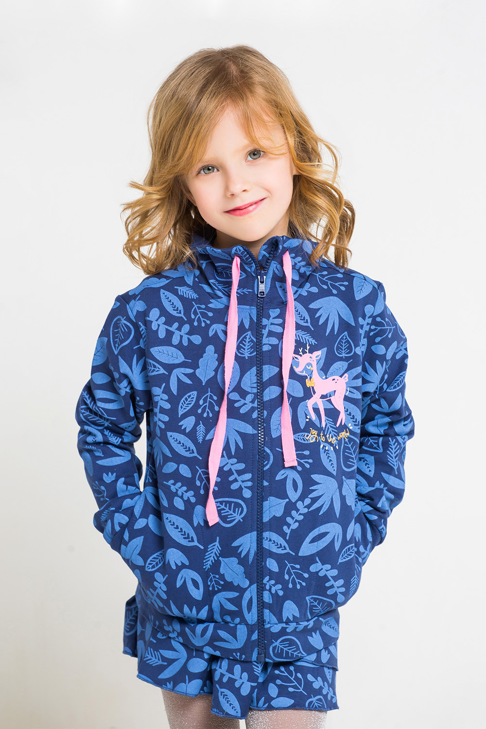картинка Куртка для девочки Crockid К 300731 ультрамарин, листики к1238 от магазина детских товаров ALiSa