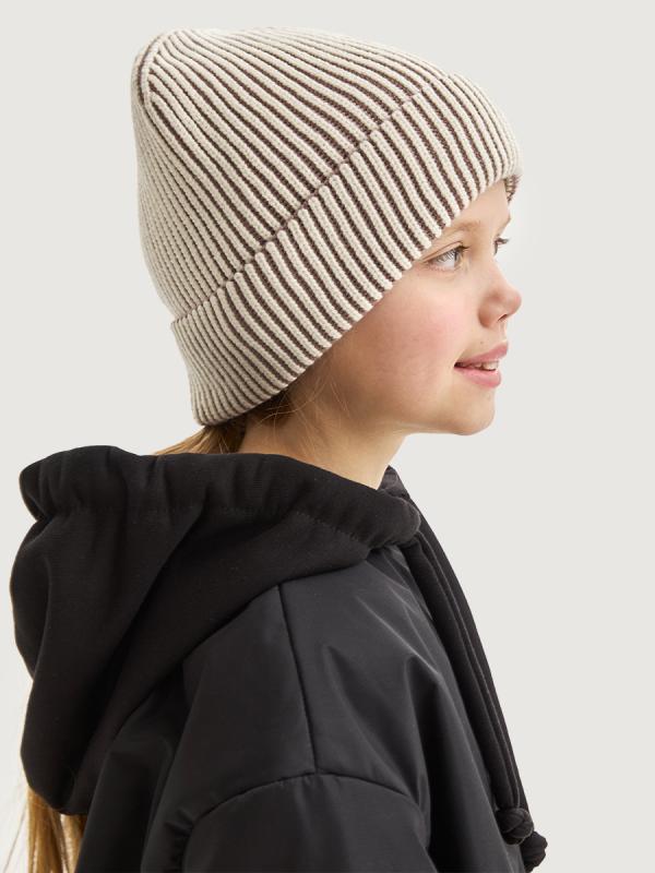 картинка Шапка для девочки NIKASTYLE 11м11025 Молоко какао от магазина детских товаров ALiSa