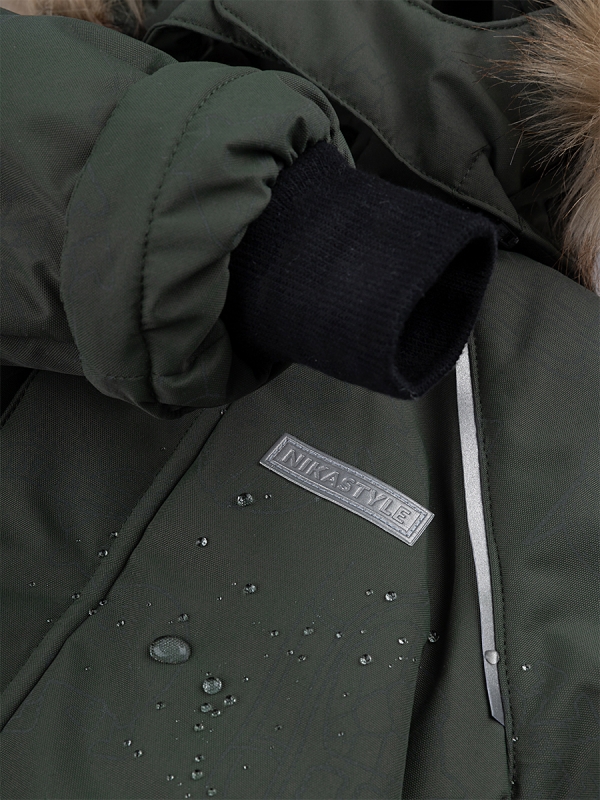 картинка Комбинезон зимний для мальчика NIKASTYLE 8з0124 Хаки черный от магазина детских товаров ALiSa