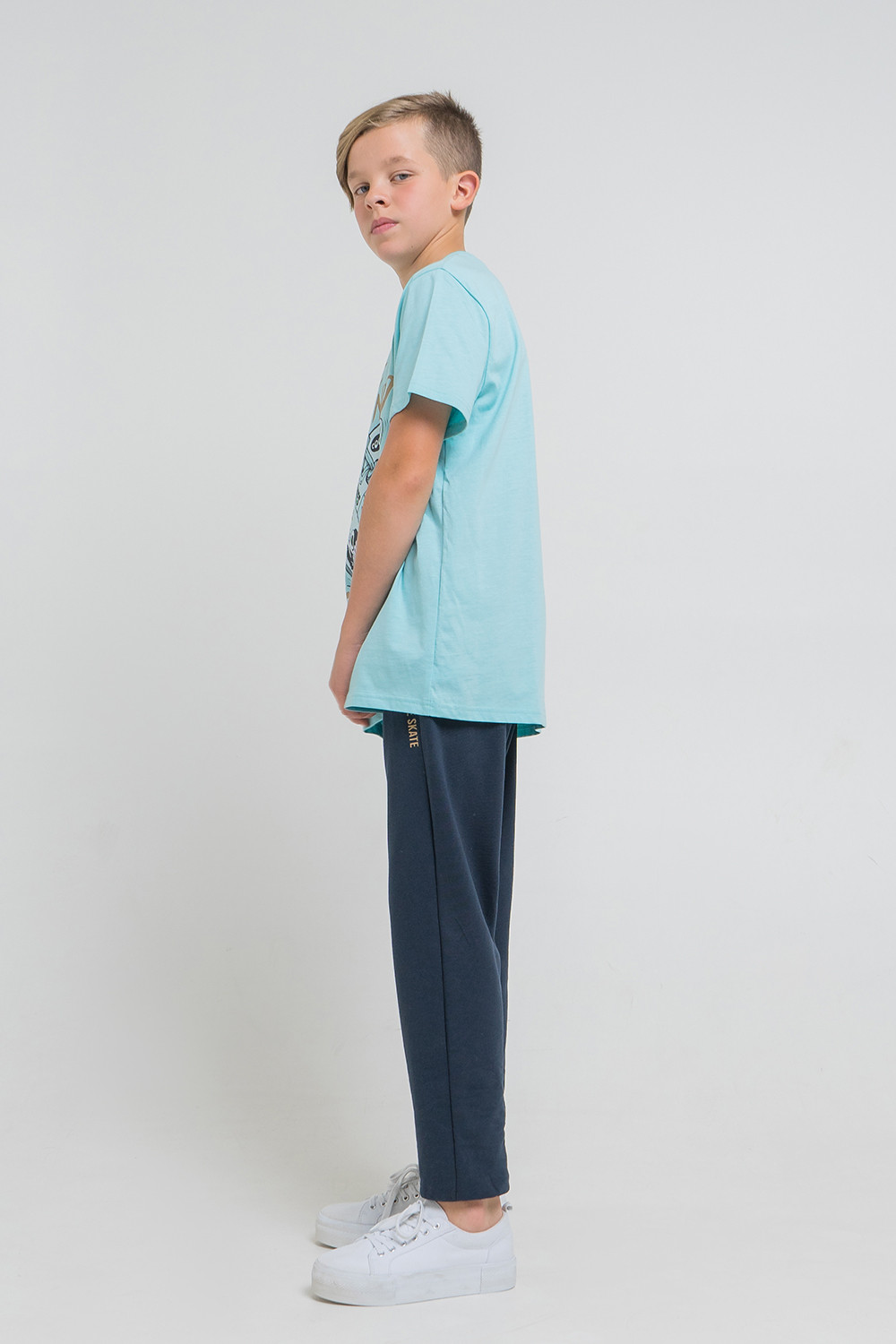 картинка Брюки для мальчика КБ 400030 черно-синий к48 от магазина детских товаров ALiSa