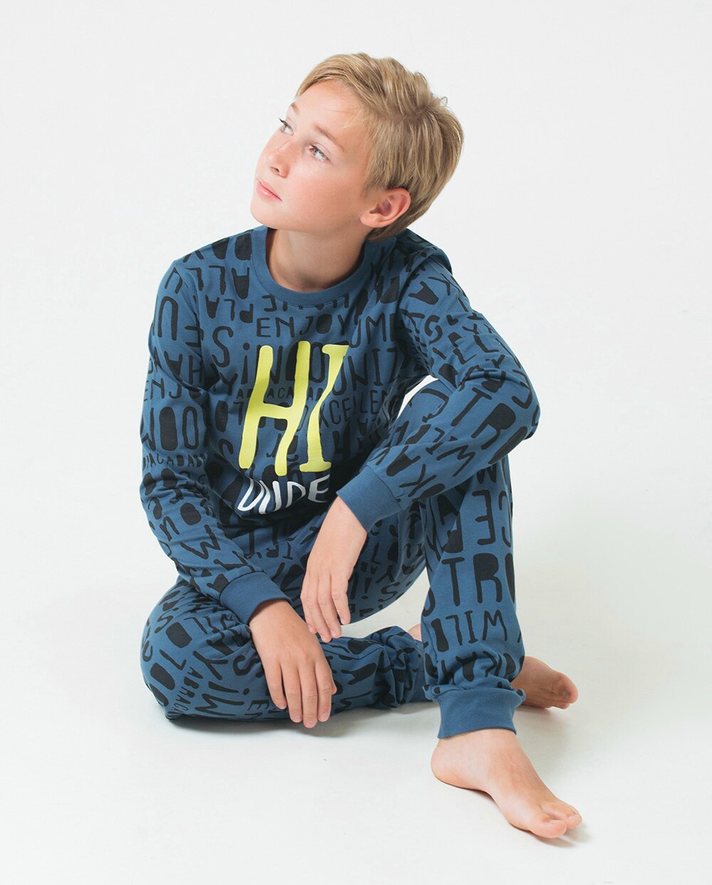 картинка Комплект для мальчика КБ 2627 темно-джинсовый, буквы от магазина детских товаров ALiSa