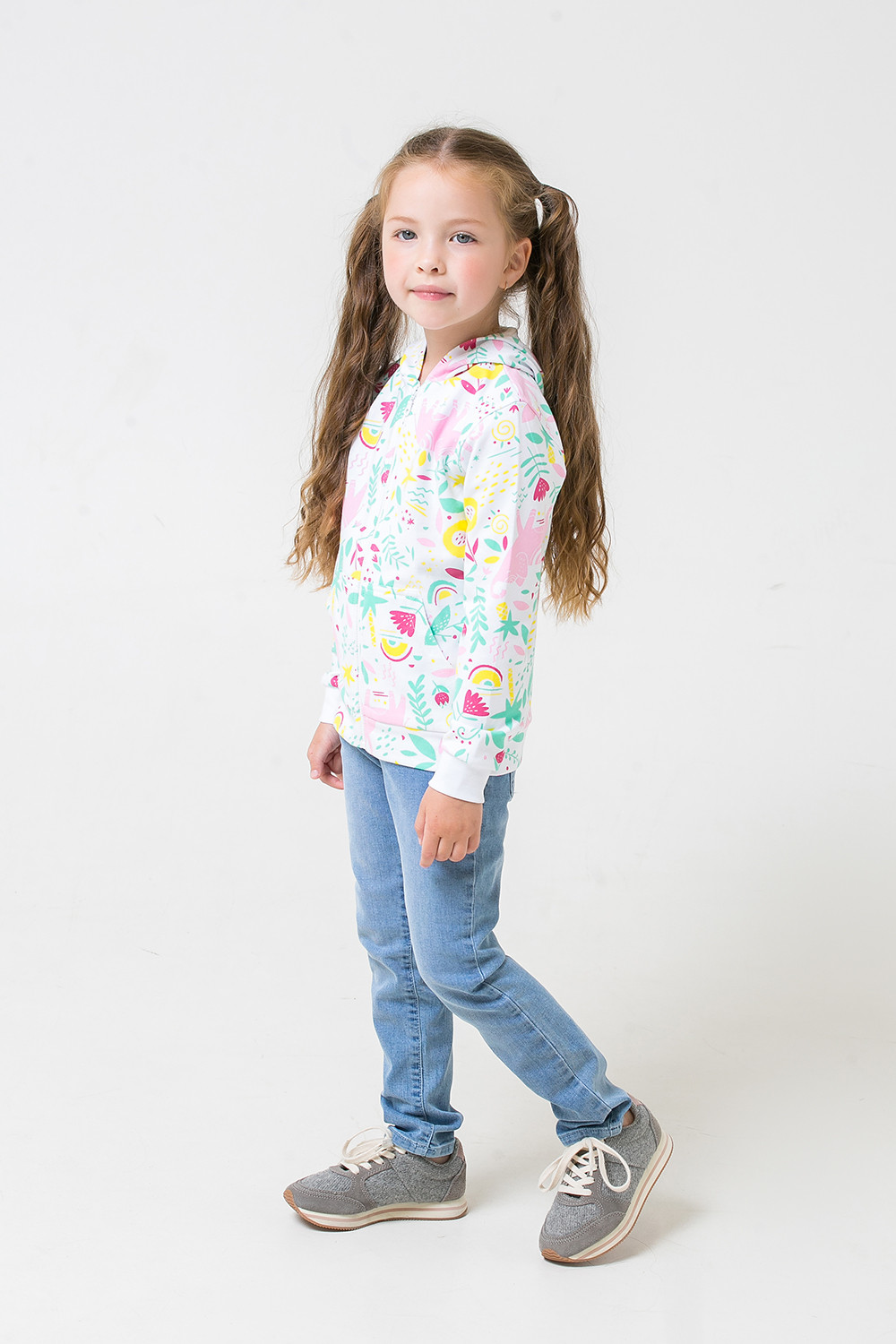 картинка Куртка для девочки Crockid К 300955 белый, слоники в цветах к1260 от магазина детских товаров ALiSa