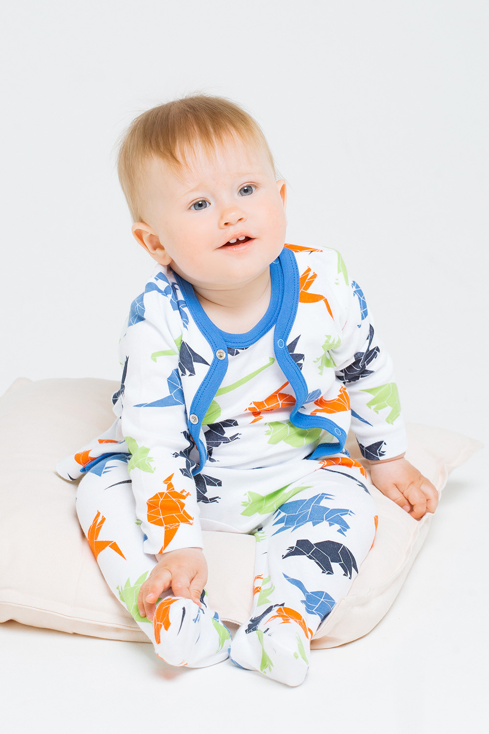 картинка Кофточка для мальчика Crockid К 300450 динозавры на белом от магазина детских товаров ALiSa