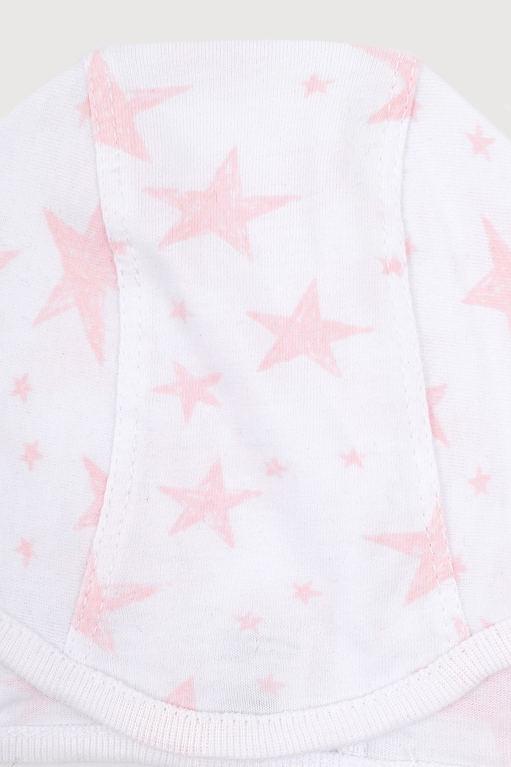 картинка Чепчик для девочки Crockid К 8062 звезды на белом от магазина детских товаров ALiSa