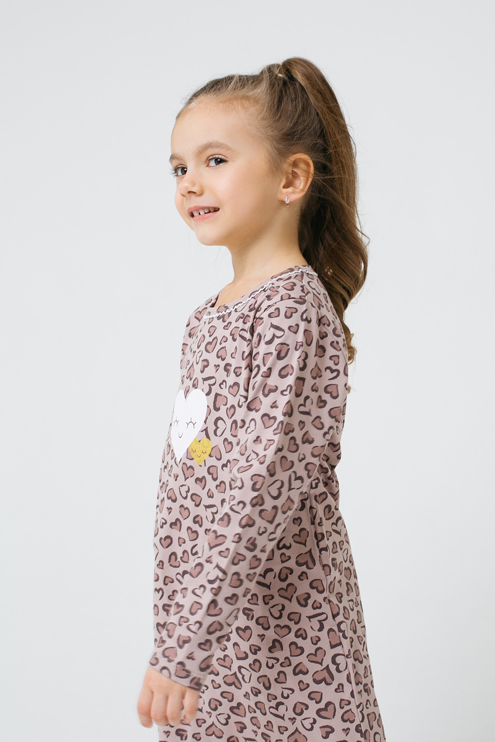 картинка Сорочка для девочки Crockid К 1158 сердечки леопард на бежево-сером от магазина детских товаров ALiSa